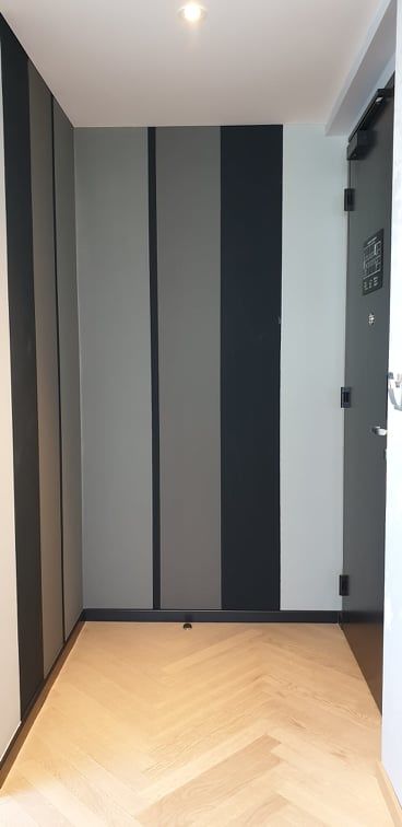 Malba pruhů - hotel Marriott