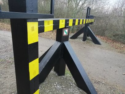 Nátěr pruhů na závoru