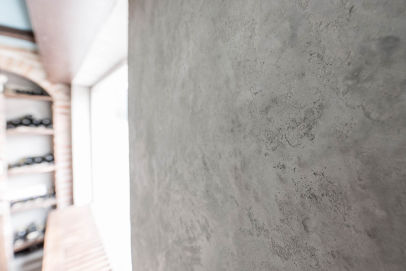 Pohledový beton ve Vinotéka Bystrc