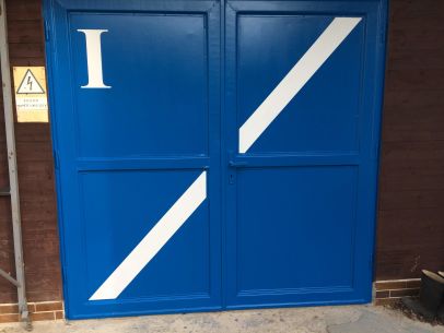 Nátěr kovových vrat