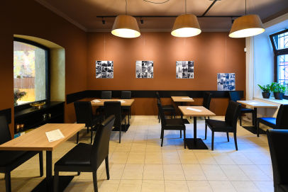 Dekorační malba Utrasaten + Imperium ve VERONI coffee & chocolate 