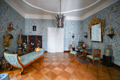 Tapetování v zámku Lysice